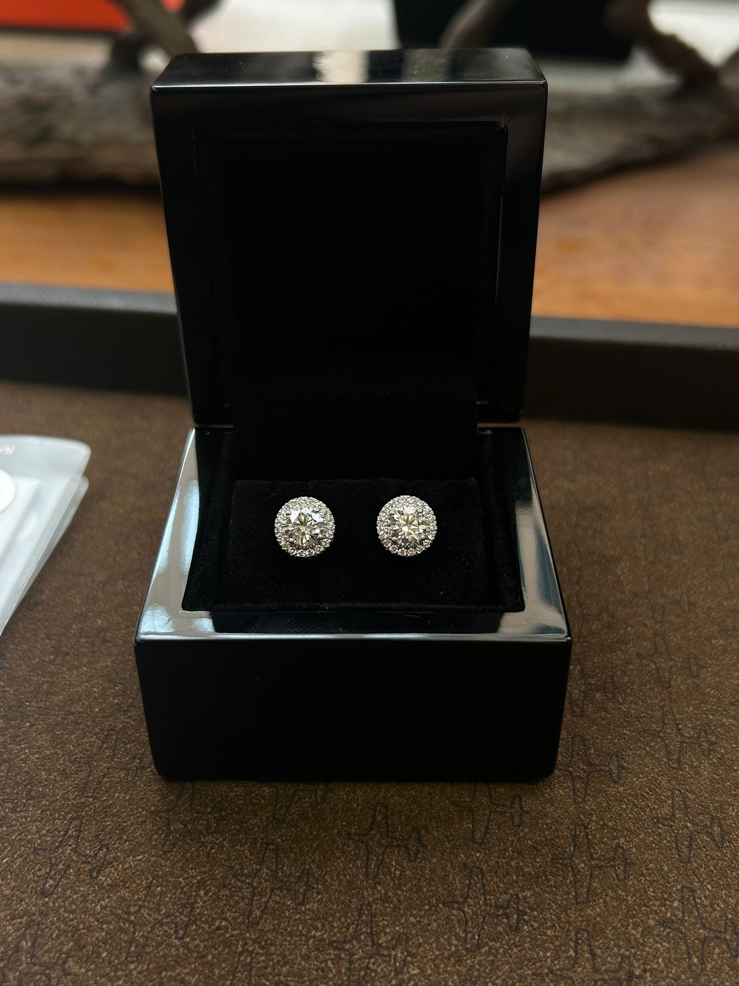 Lab grown diamond Stud earrings 18k white gold 1.60TCW