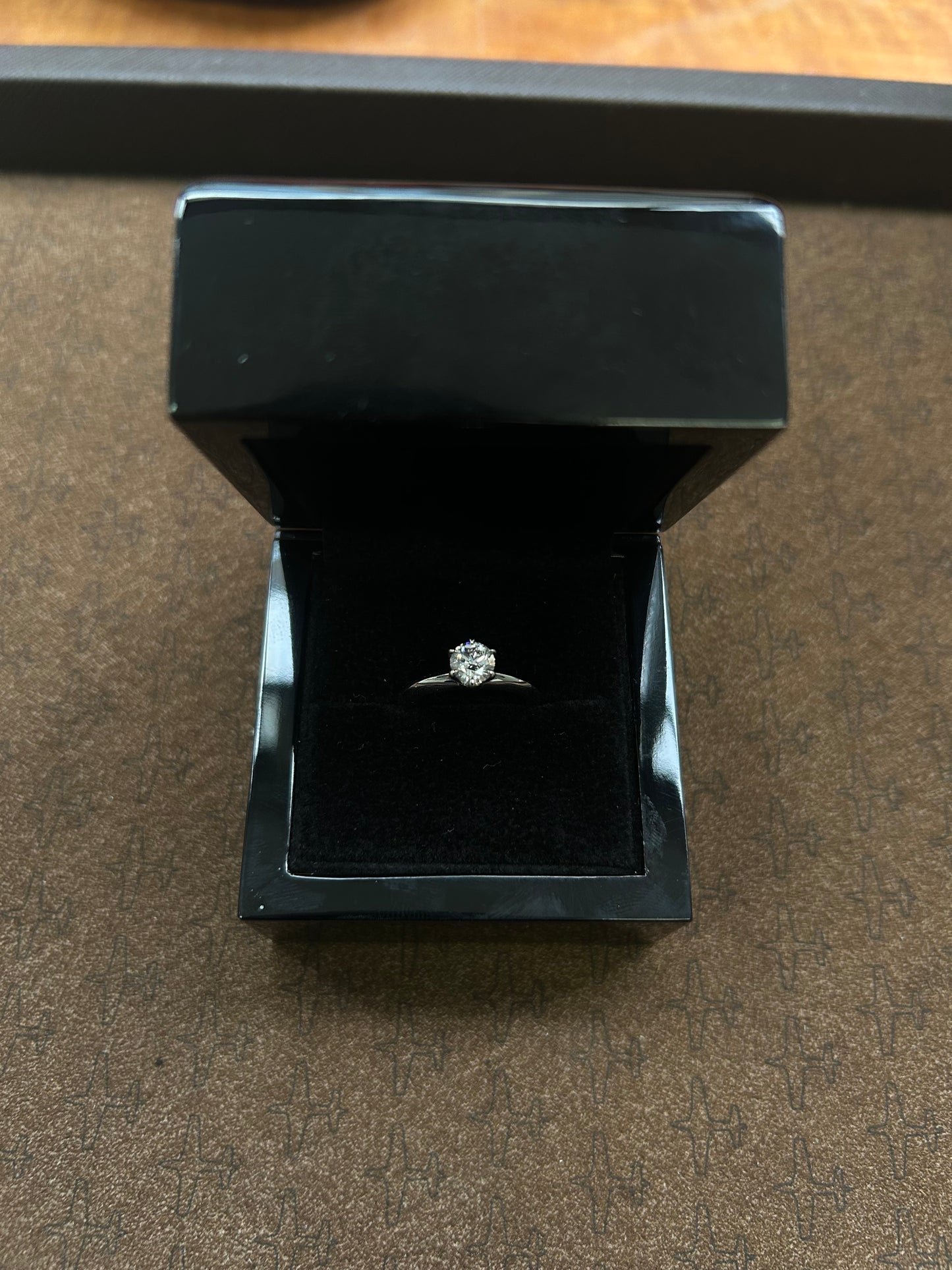 VS2 Natural diamond engagement ring 0.71TCW 18k white gold