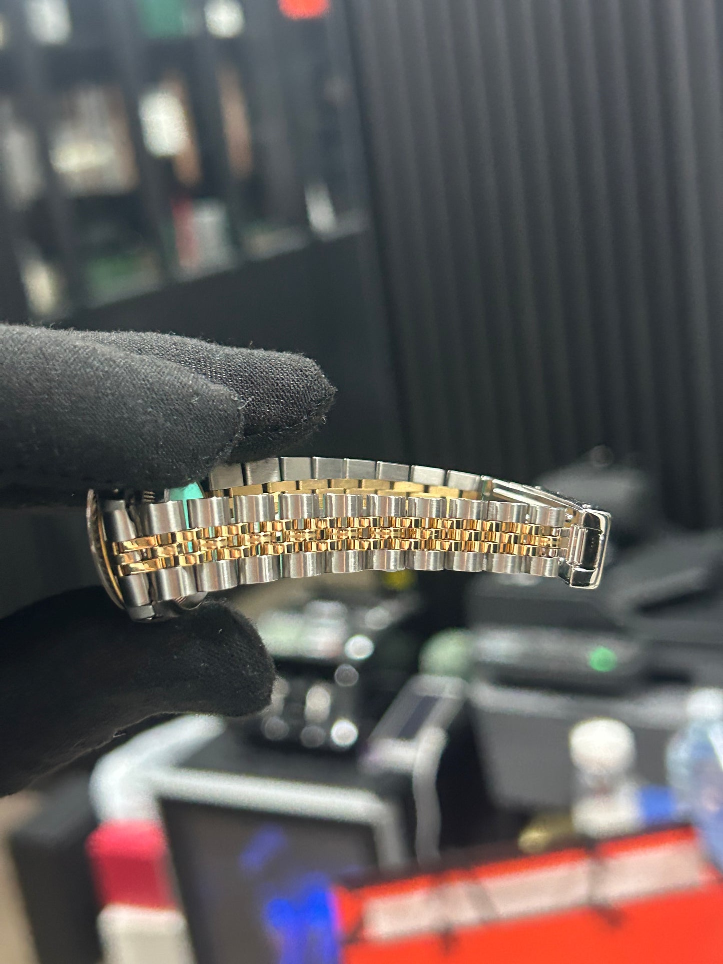 Rolex Lady’s Datejust 26mm Champagne Dial 69173 Two Tone Yellow Gold 1993