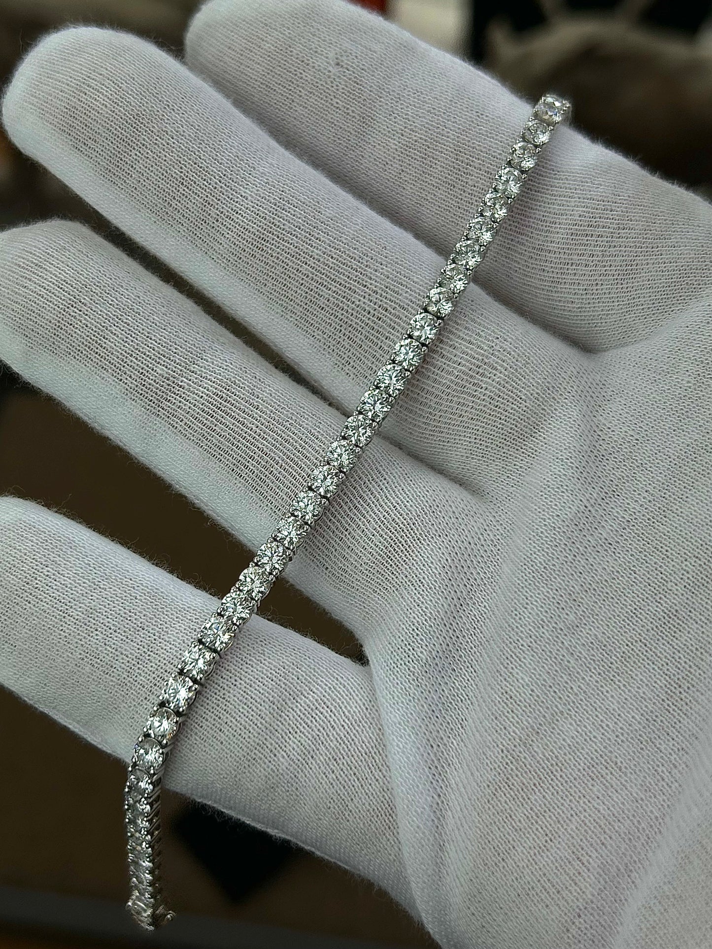 8.5ct VVS Lab Diamond Tennis Bracelet 18k White Gold – 16.5cm