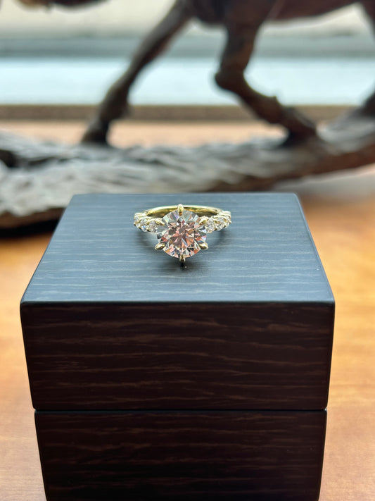 4.04 carat lab/Natural diamond engagement ring 18k yellow gold