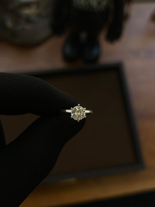 Natural diamond platinum engagement ring 1.14TCW