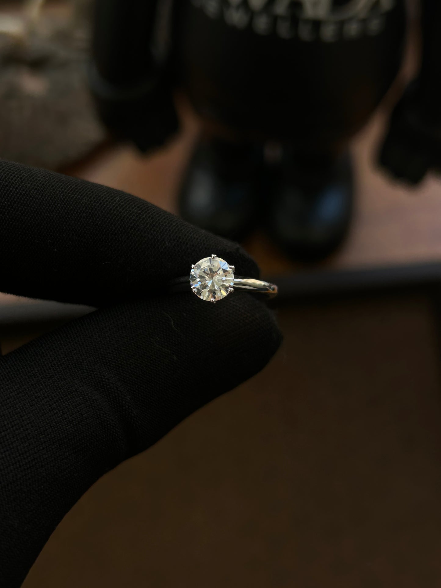 1ct VS1 natural diamond platinum engagement ring