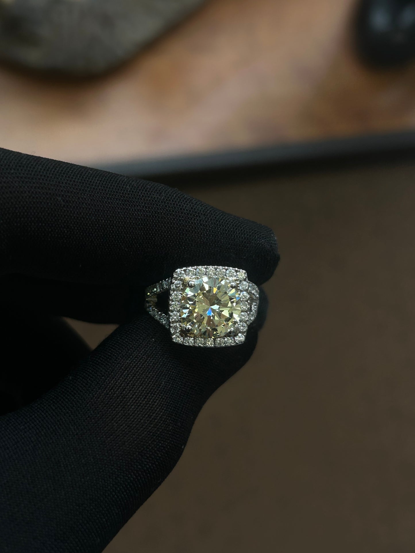 3.90 carat round cut T colour natural diamond ring